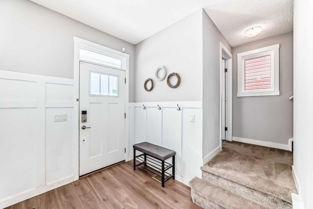 Photo of 129 Lucas Crescent NW, Calgary, AB T3P 1M6 (MLS # A2288874)