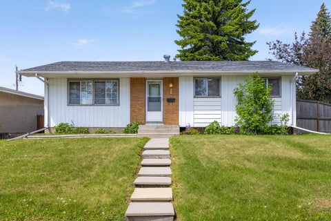 Photo of 1307 Radisson Drive SE, Calgary, AB T2A 1Z3 (MLS # A2316120)
