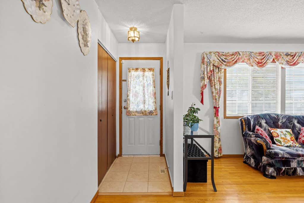Photo of 1307 Radisson Drive SE, Calgary, AB T2A 1Z3 (MLS # A2316120)