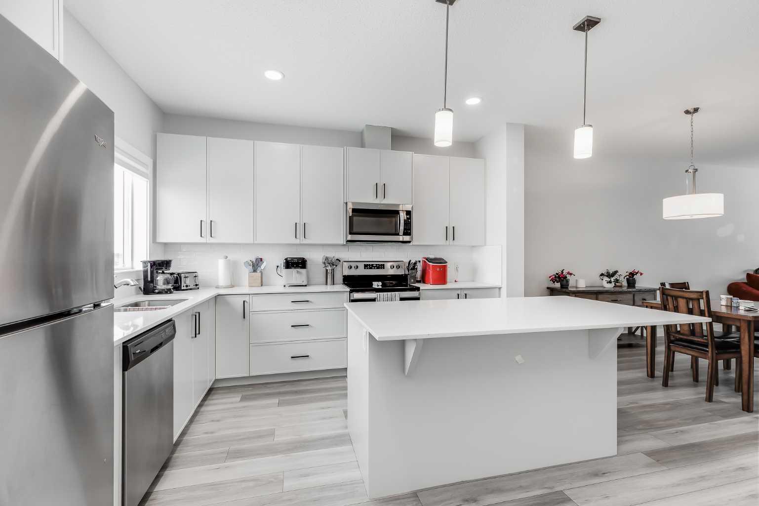 226 Midgrove Mews SW