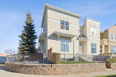 77 Mckenzie Towne Gate SE Calgary AB T2Z 4G1