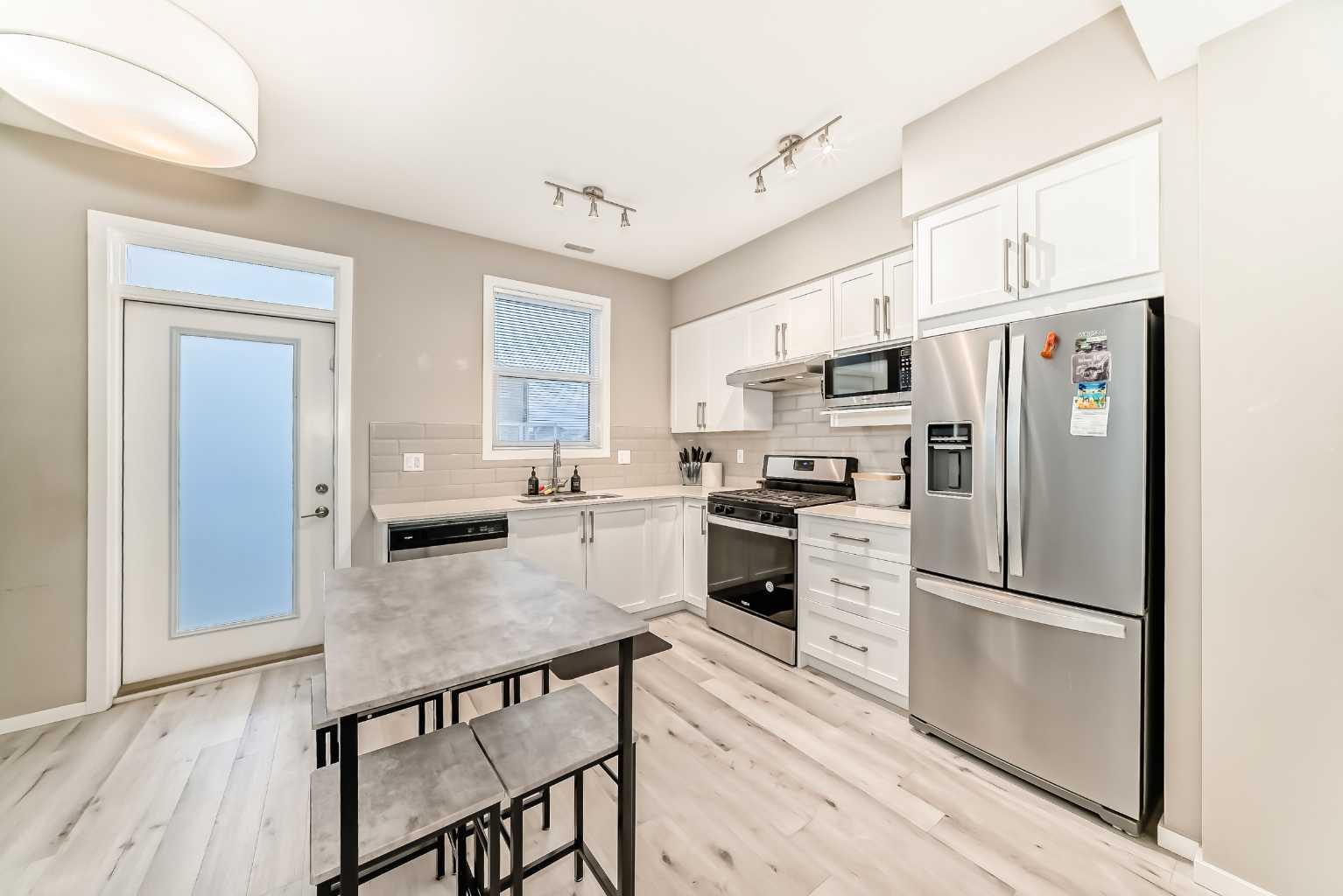 245 Redstone Walk NE 202