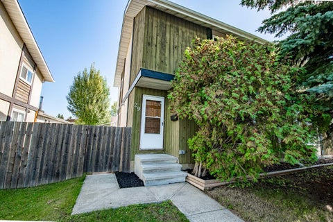 Photo of 29 Abbott Close, Red Deer, AB T4R 1B4 (MLS # A2344308)