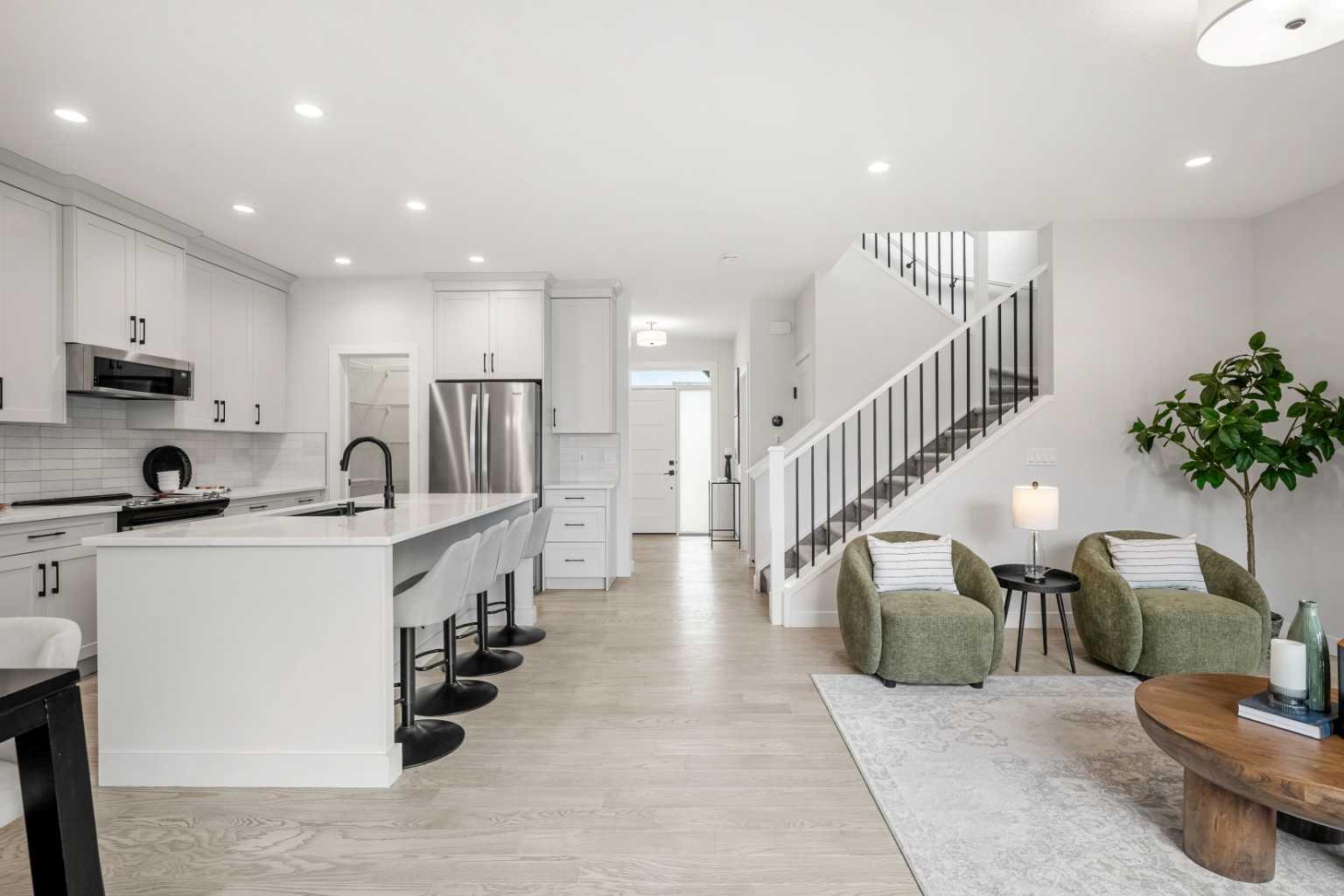 212 Treeline Avenue SW