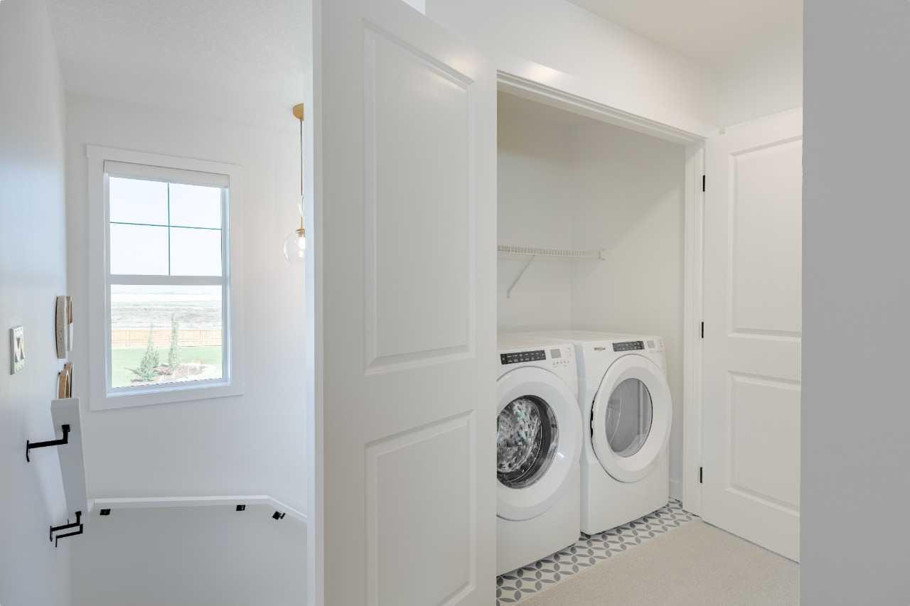 461 Rosemary Gardens SE