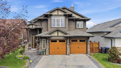 Photo of 95 Regatta Way, Sylvan Lake, AB T4S 0C9 (MLS # A2331702)