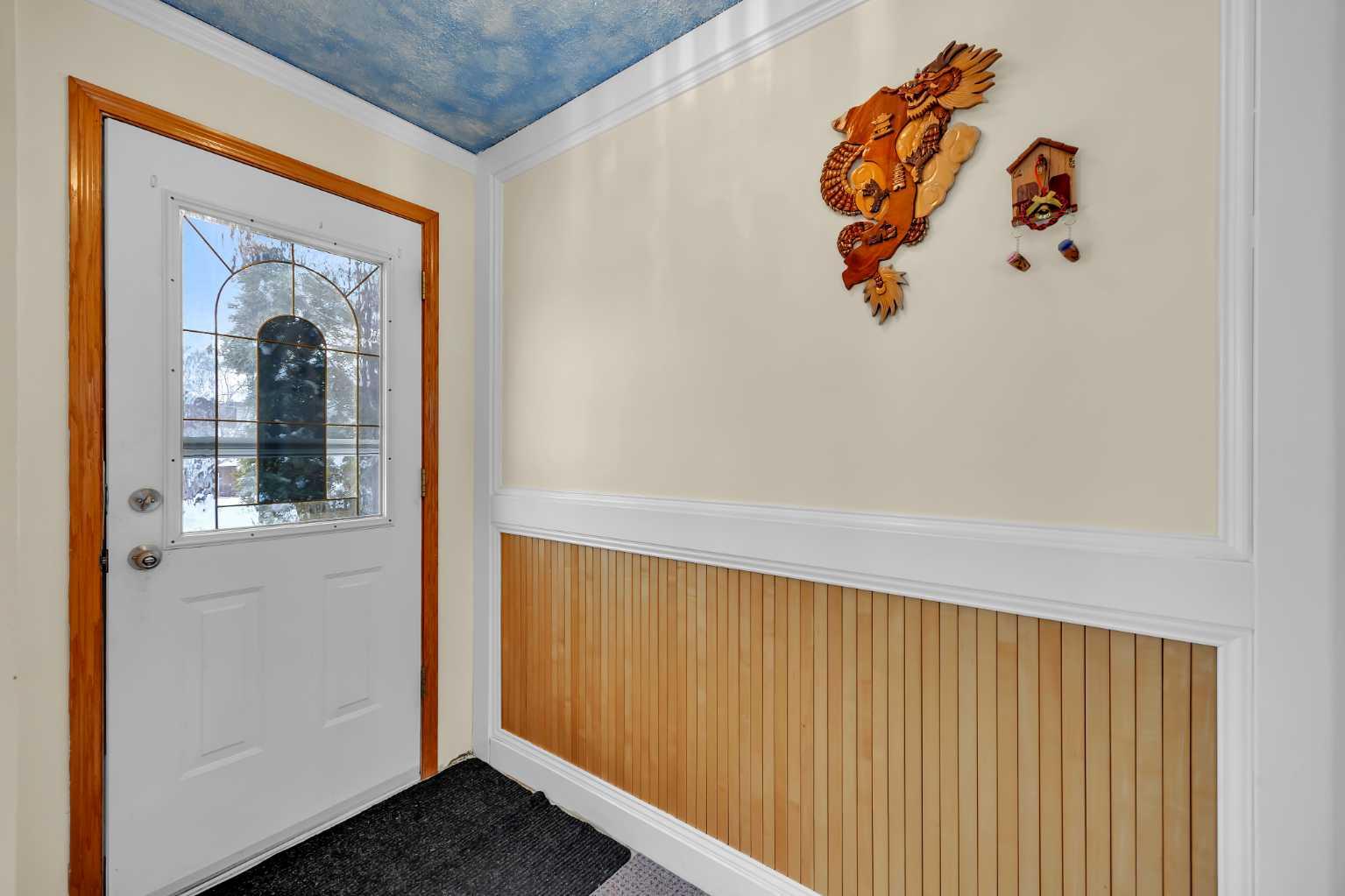 12 Whitaker Close NE