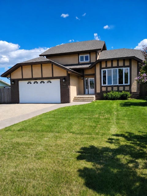Photo of 5521 46 Street, Rimbey, AB T0C 2J0 (MLS # A2321014)