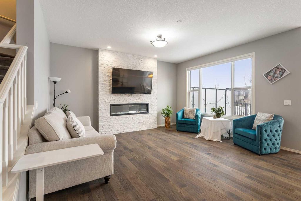 Photo of 1464 Livingston Way NE, Calgary, AB T3P 0Z4 (MLS # A2292091)