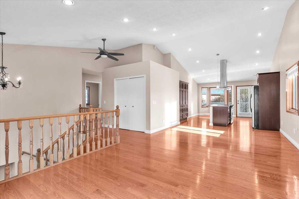 248 Riverside Mews SE