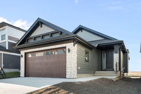 Photo of 147 Marmot Grove NW, Calgary, AB T3R 2G4 (MLS # A2278156)