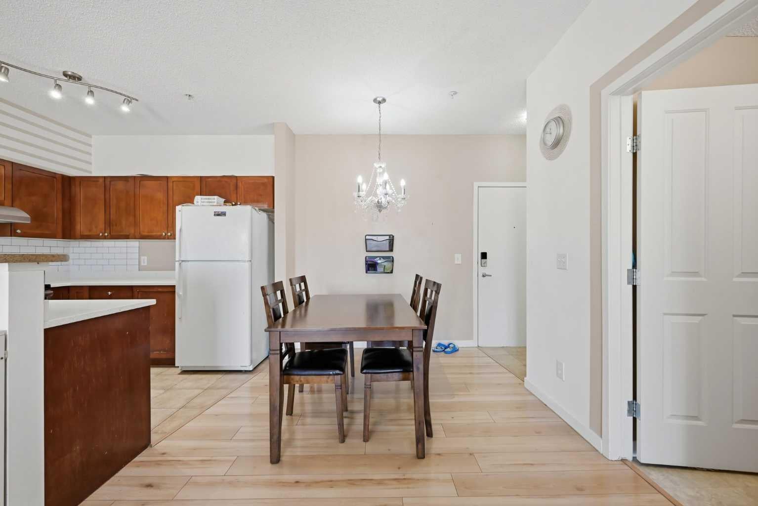 1140 Taradale Drive NE 2206