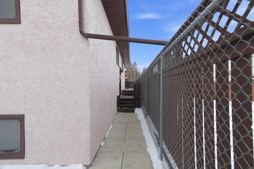 Photo of 50 Greenham Drive, Red Deer, AB T4P 2X4 (MLS # A2288234)