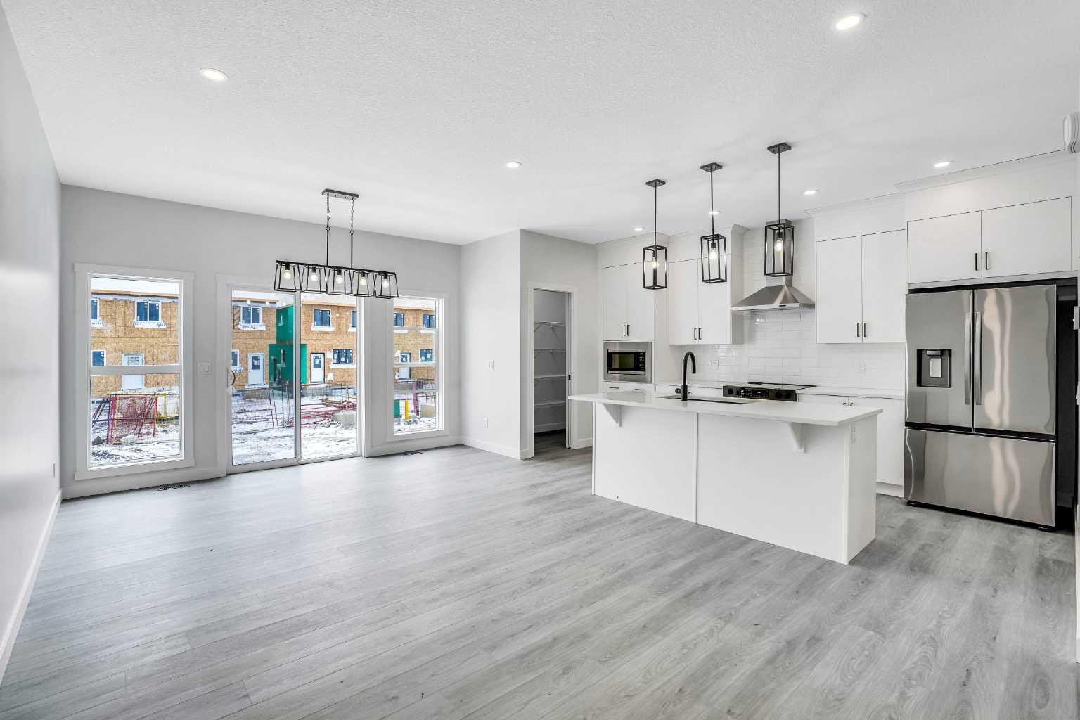 384 Homestead Grove NE