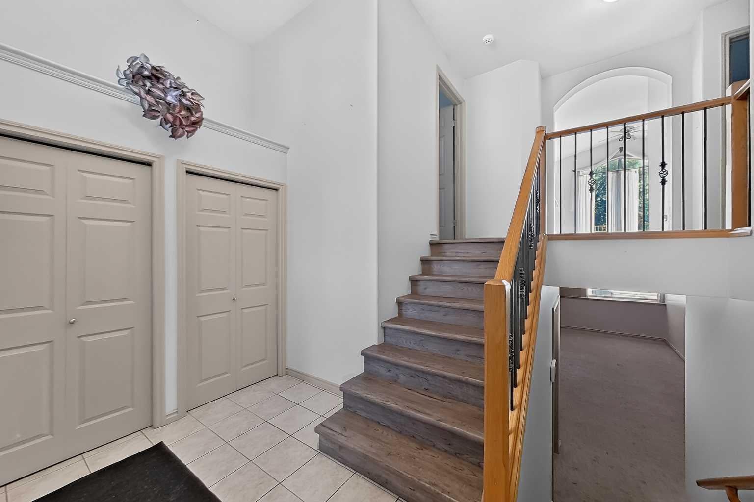36 Kodiak Boulevard N