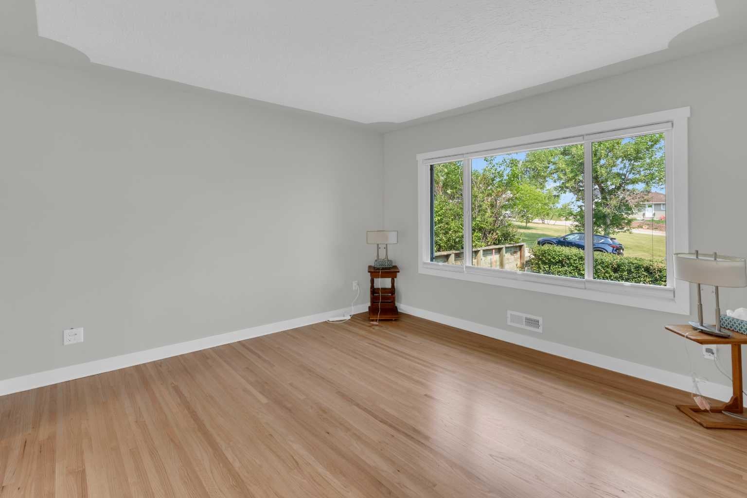 1 Thorncliffe Crescent NW