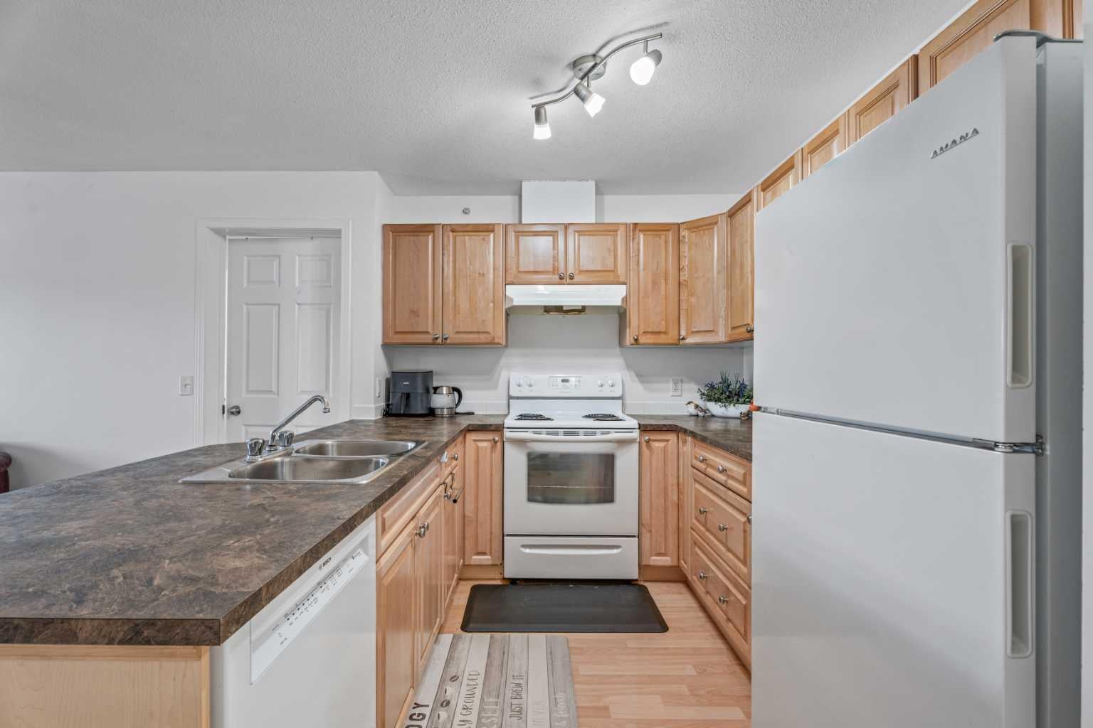 174 N Railway Street 401