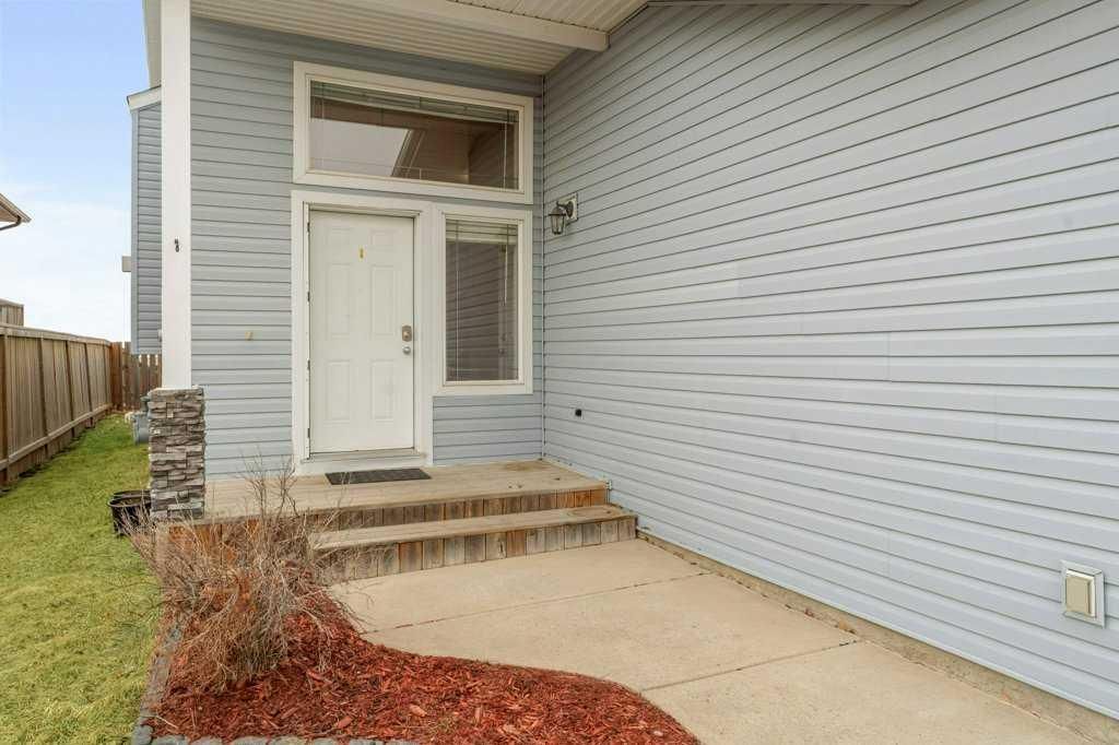 Photo of 748 Carriage Lane Drive, Carstairs, AB T0M 0N0 (MLS # A2300925)