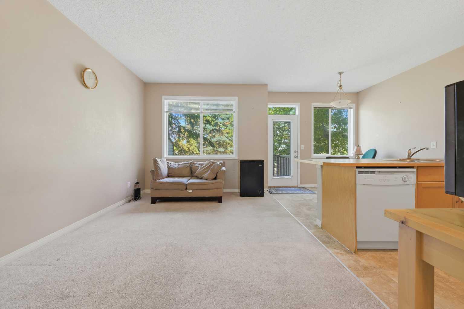 124 Everridge Gardens SW