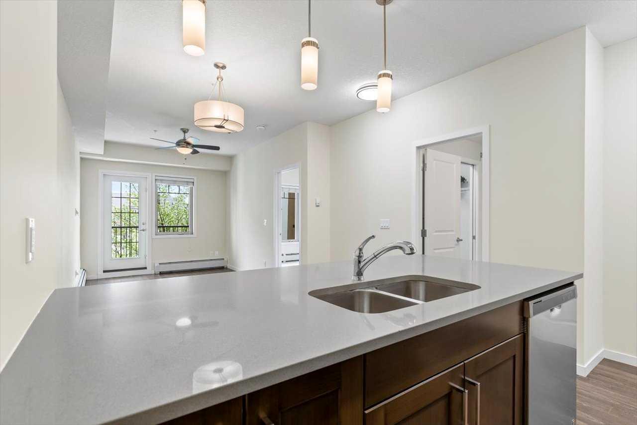 10 Mahogany Mews SE 218