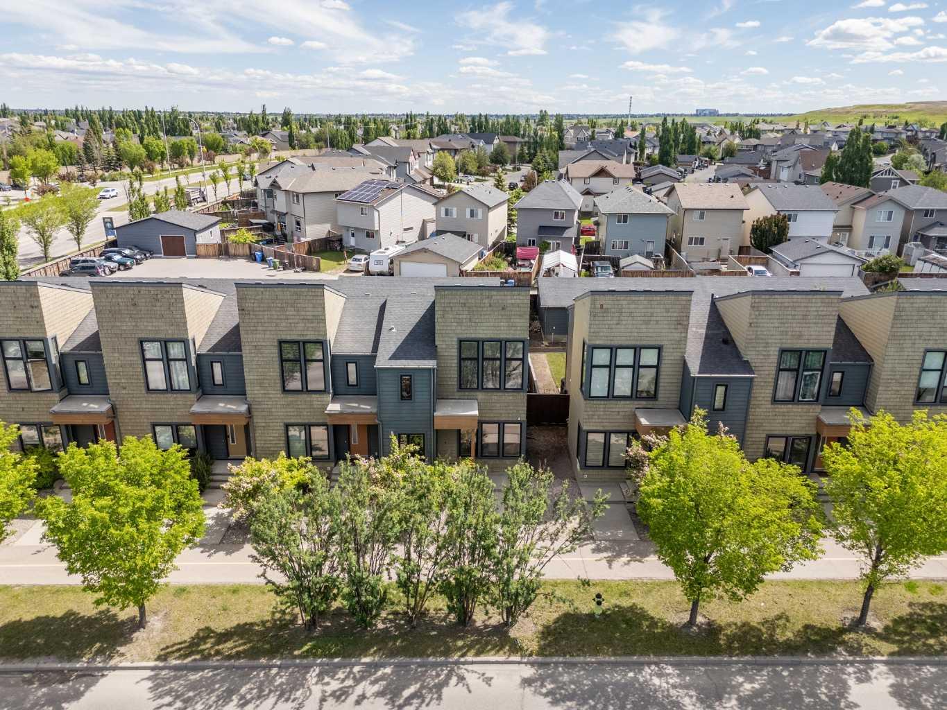 140 Walden Gate SE