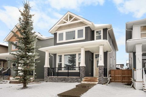 240 Evanspark Gardens NW Calgary AB T3P 0G6
