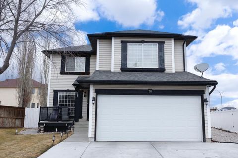 58 lakeview Bay Chestermere AB T1X 1G9