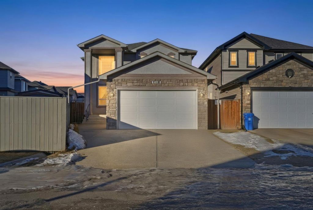 Photo of 104 Taralake Common NE, Calgary, AB T3J 0J1 (MLS # A2303897)