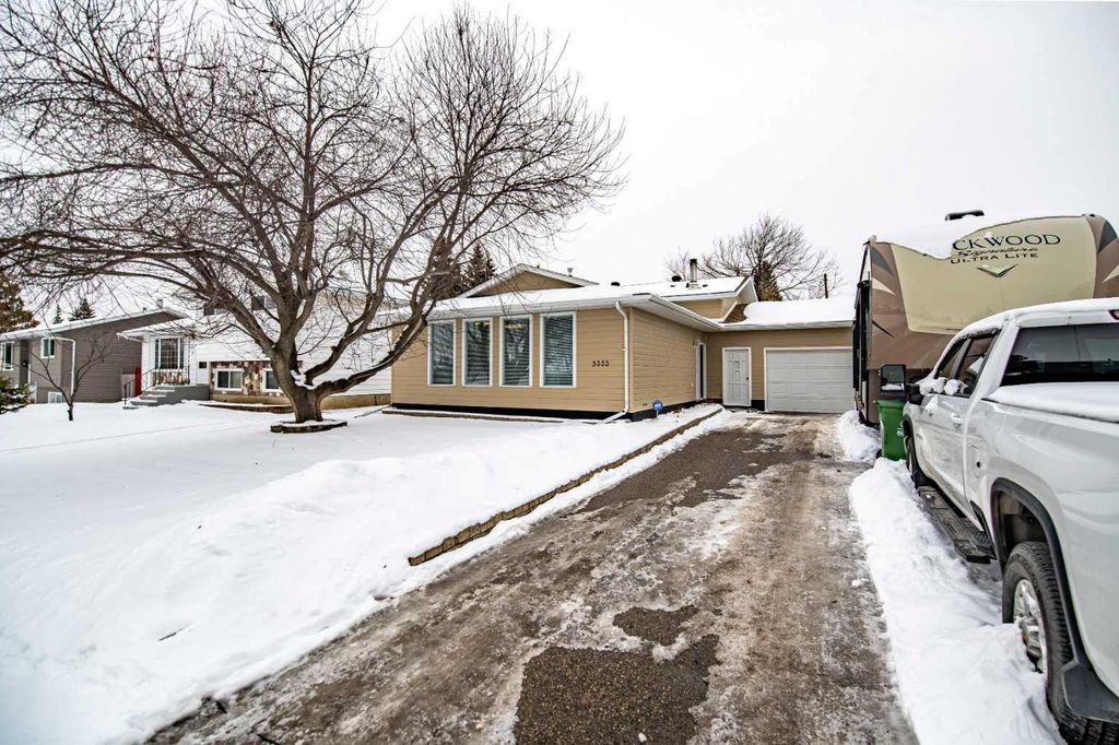 Photo of 5333 57 Avenue, Rocky Mountain House, AB T4T 1M7 (MLS # A2289765)