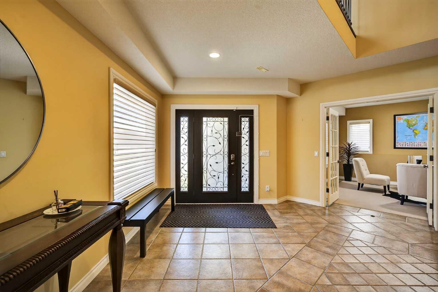 7 Signal Hill Terrace SW