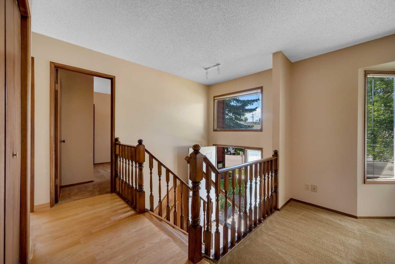 124 Macewan Drive NW