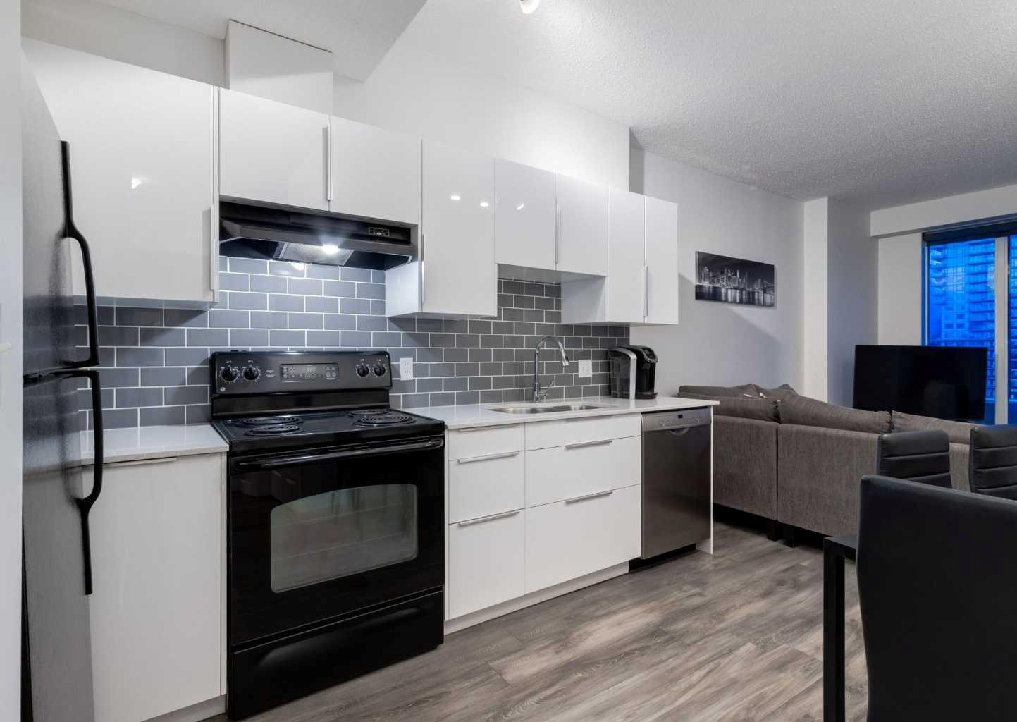 1053 10 Street SW 814