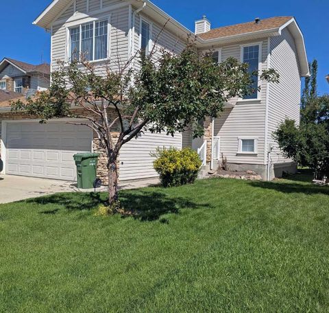 Photo of 34 Coopers Close SW, Airdrie, AB T4B 2X1 (MLS # A2332280)