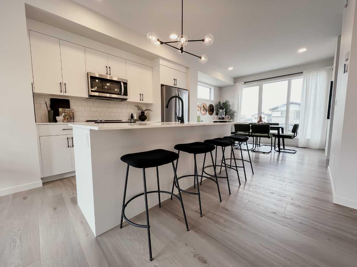 147 Arbour Lake Court NW