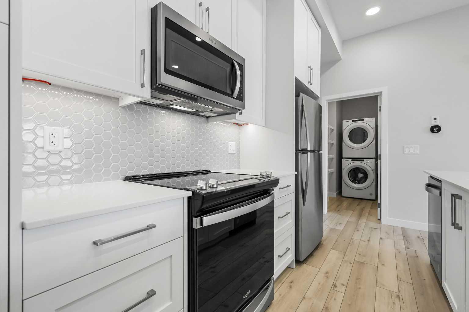 255 Les Jardins Park SE 408