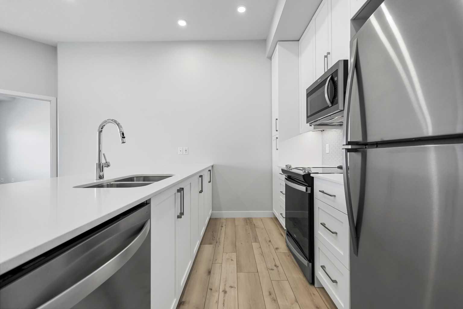 255 Les Jardins Park SE 408