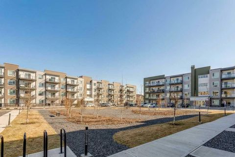 33 Carringham Gate NW 3116 Calgary AB T3P 2H6