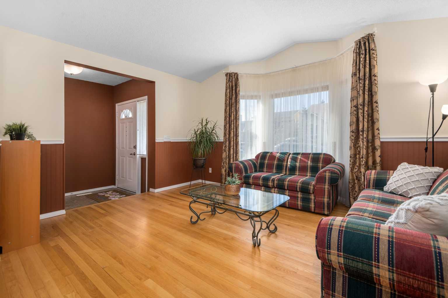 232 Millbank Drive SW