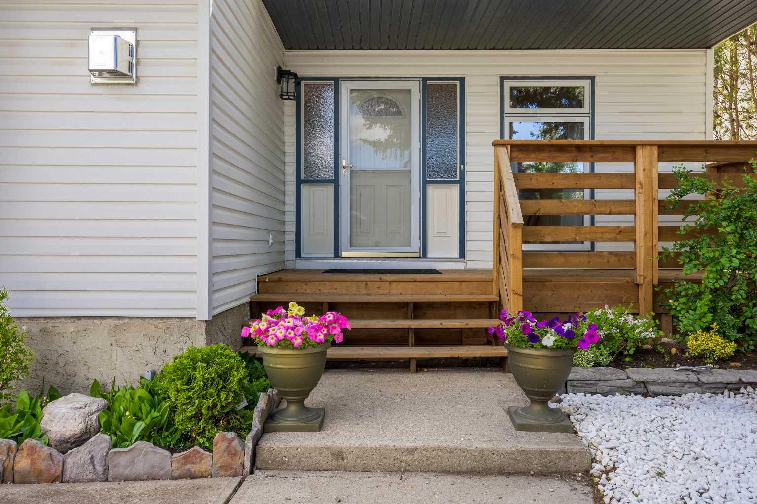 151 Ranchview Place NW