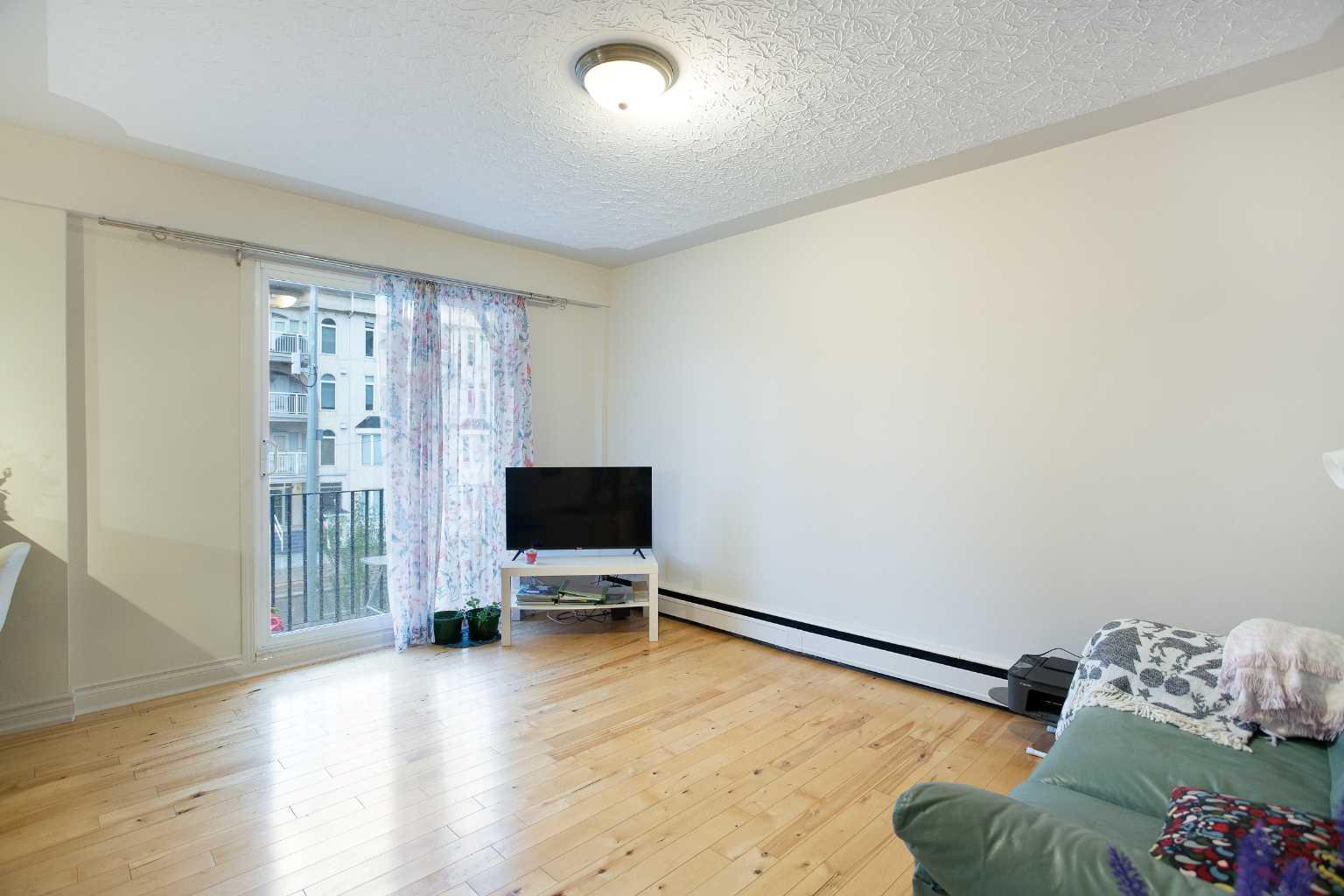 1027 12 Avenue SW 302