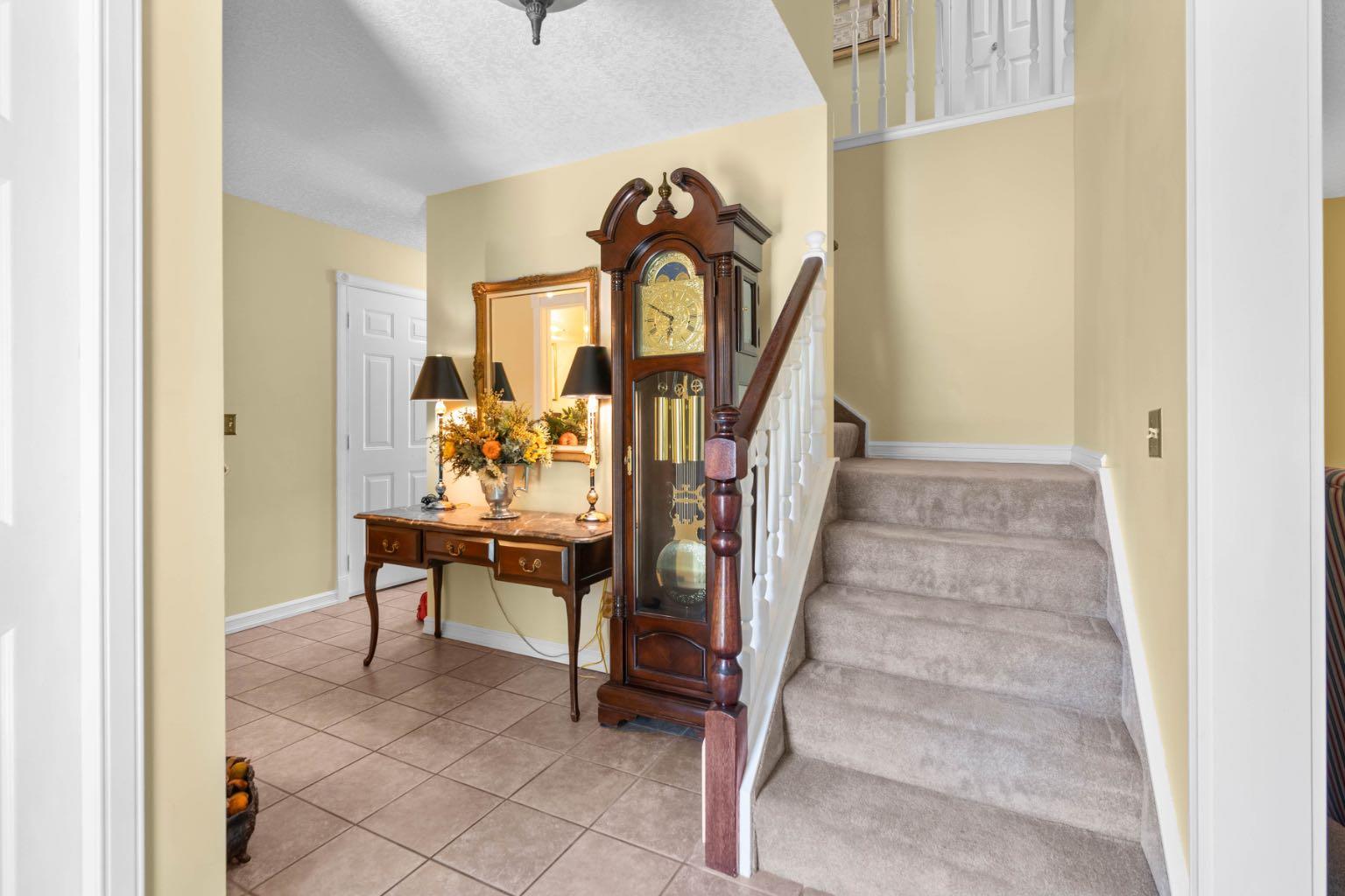 2716 Palliser Drive SW