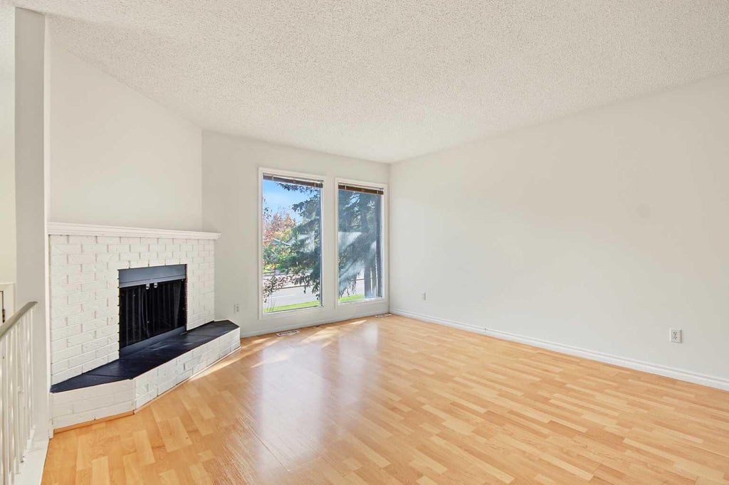 Photo of 9611 24 Street, Calgary, AB T2V 4L2 (MLS # A2348908)
