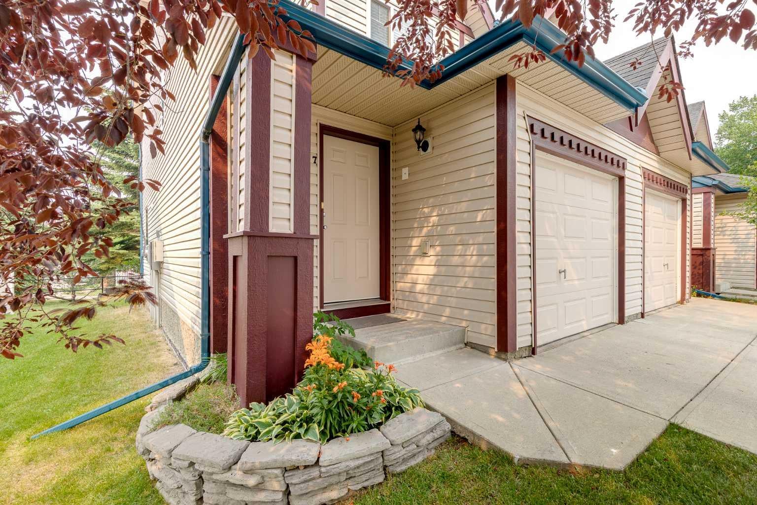 17 Country Village Circle NE