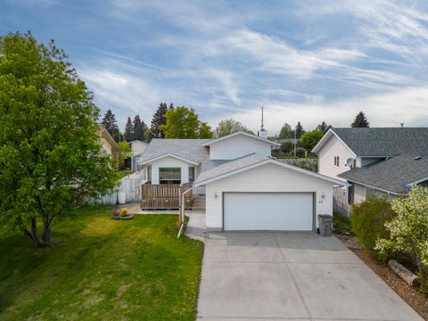Photo of 41 Lyons Crescent, Whitecourt, AB T7S 1B9 (MLS # A2346405)
