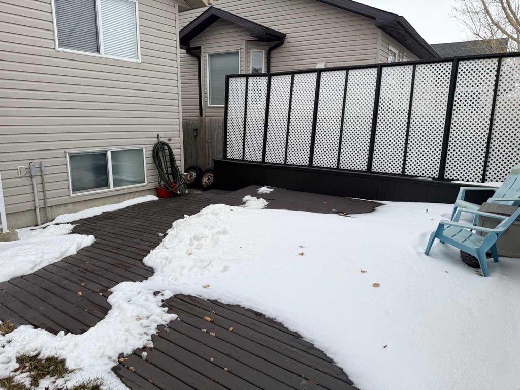 Photo of 300 Tartan Circle W, Lethbridge, AB T1J 0Z1 (MLS # A2351231)