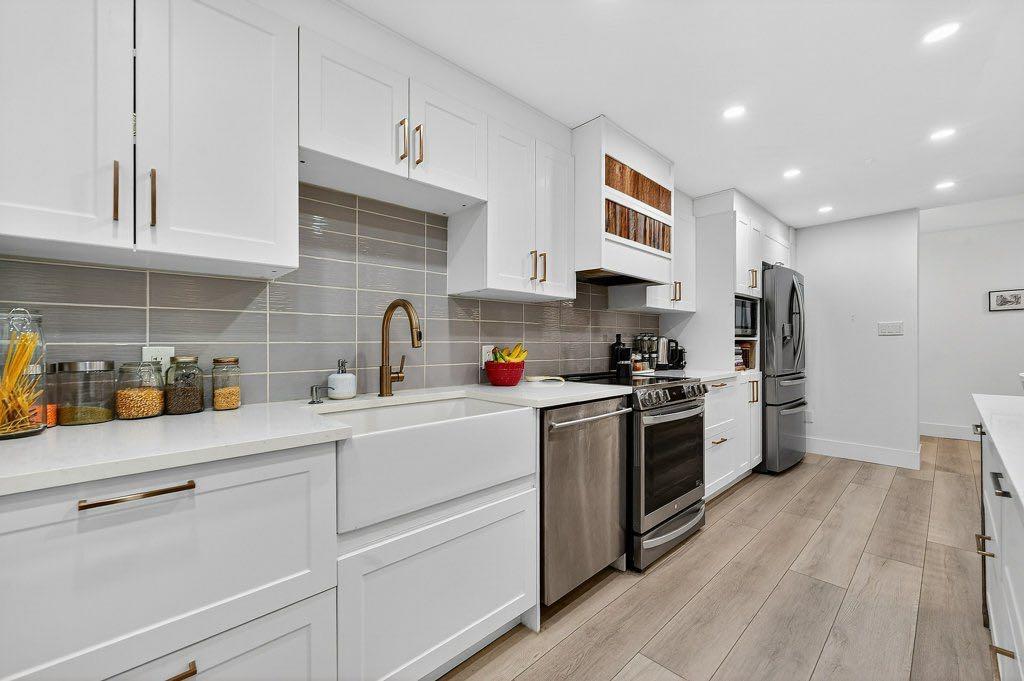 1215 Cameron Avenue SW 405