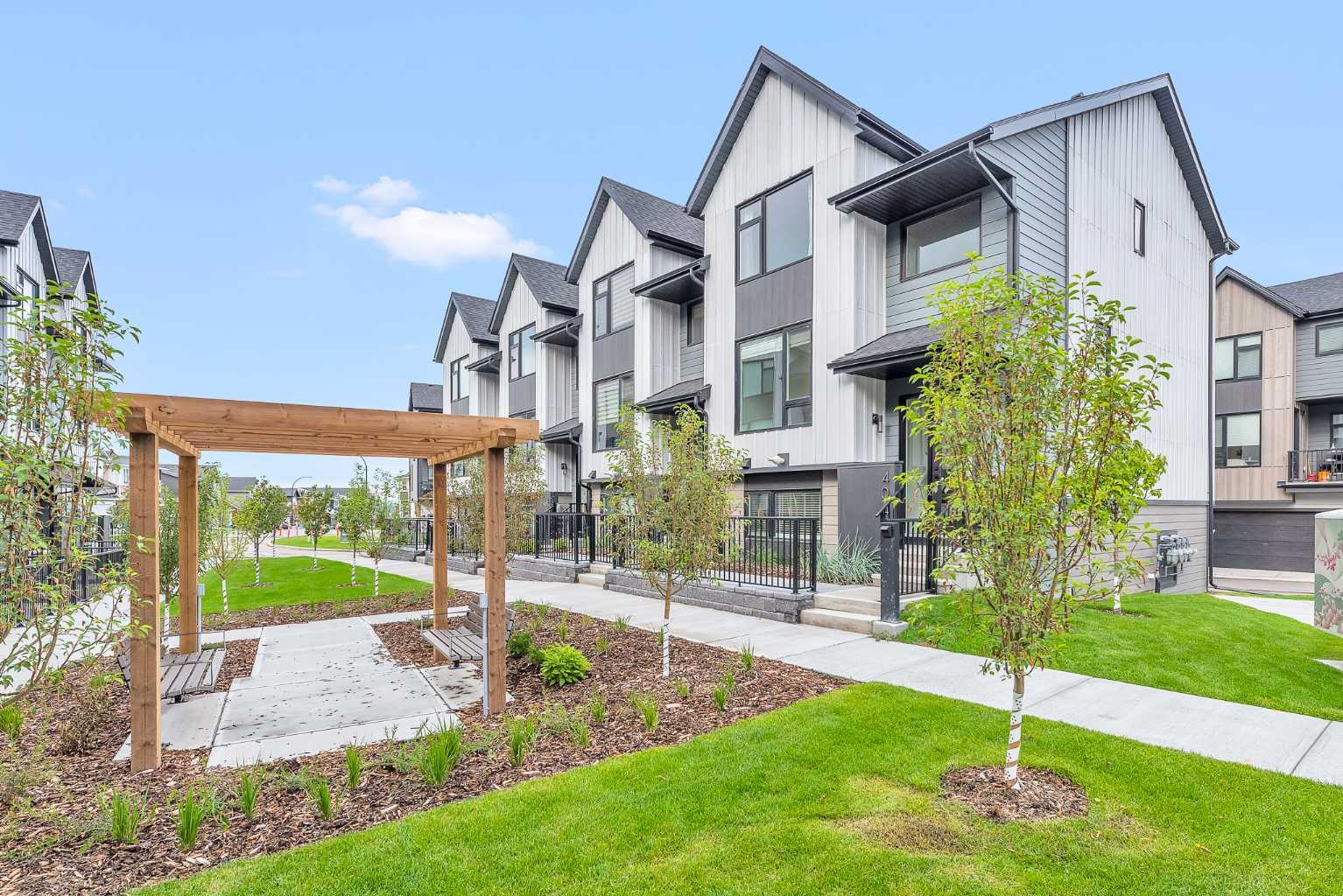 85 Sage Hill Heights NW 404