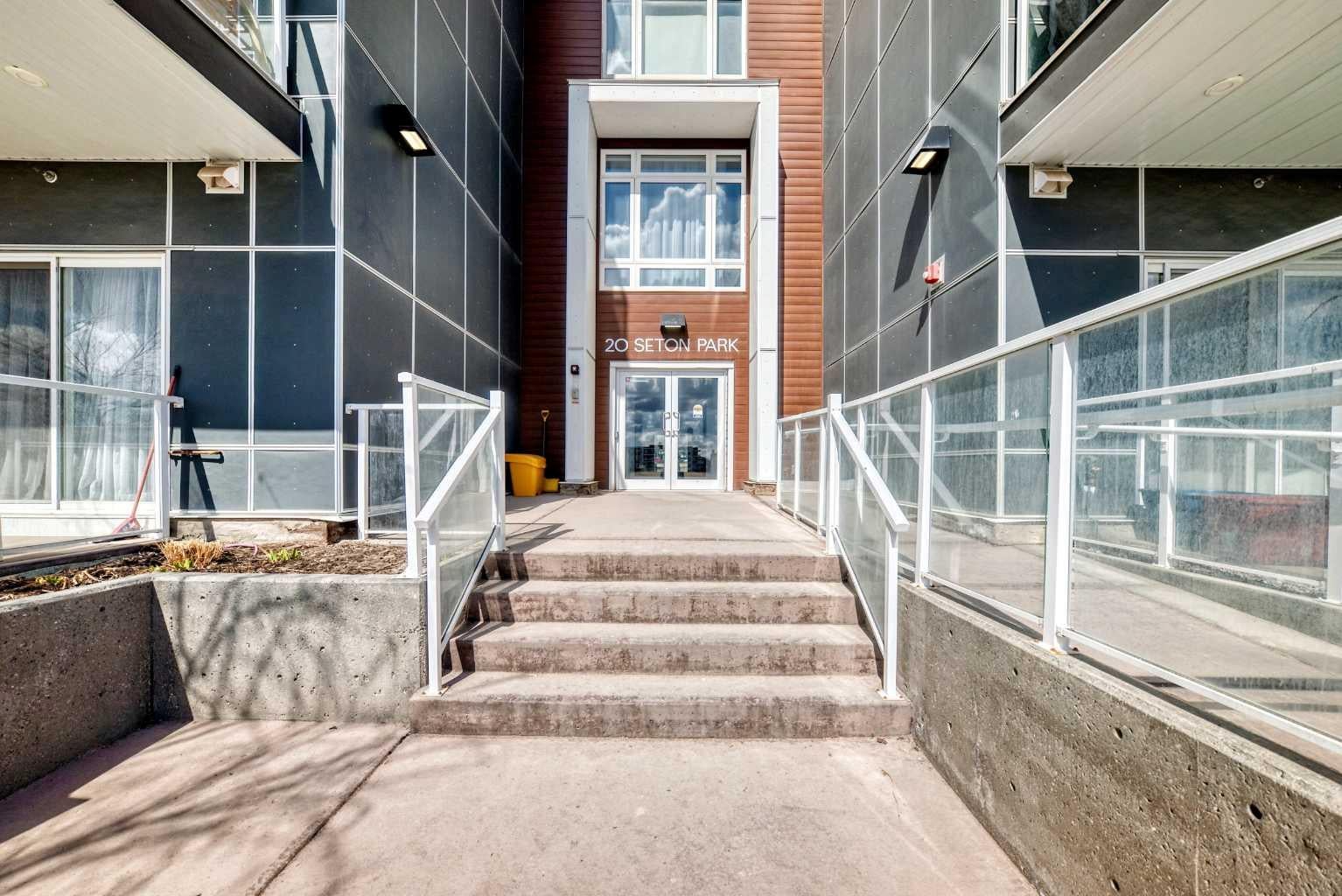 20 Seton Park SE 215