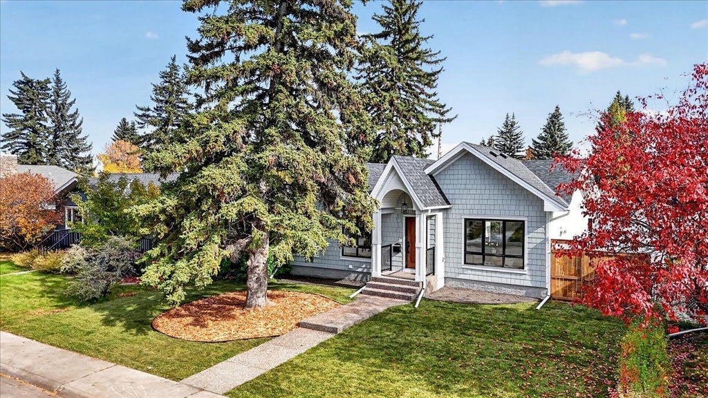 Photo of 60 Governor Drive SW, Calgary, AB T3E 4Y9 (MLS # A2351980)