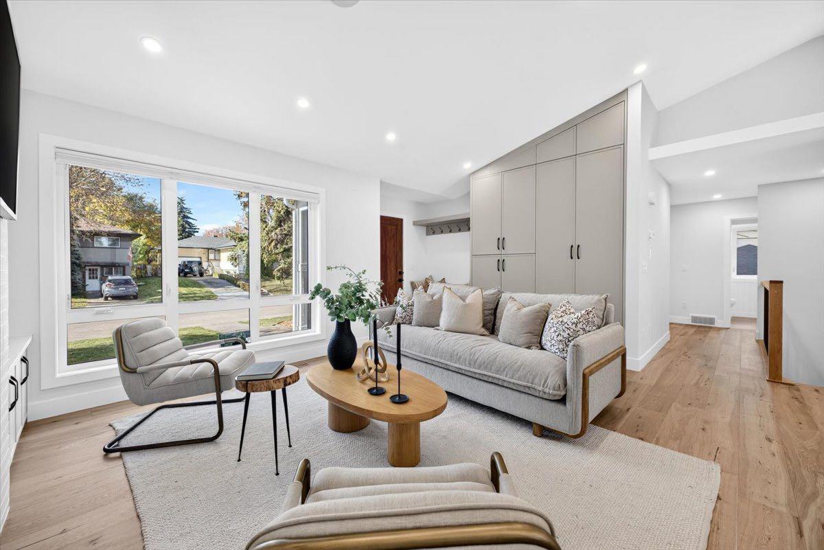 60 Governor Drive SW